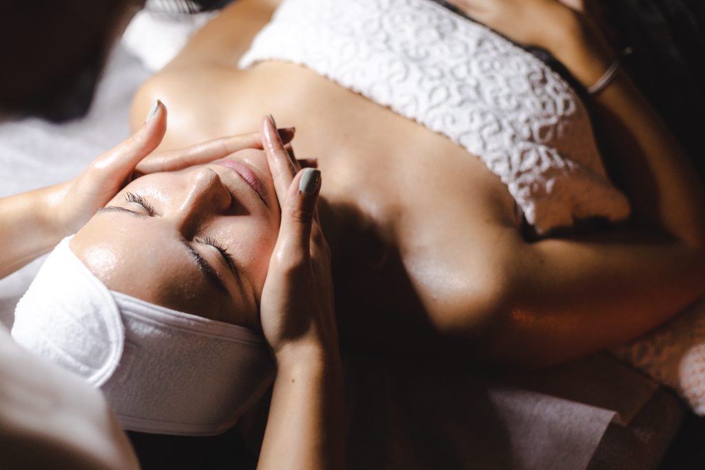 Relaxation Facial (30 – 60 Minutes)
