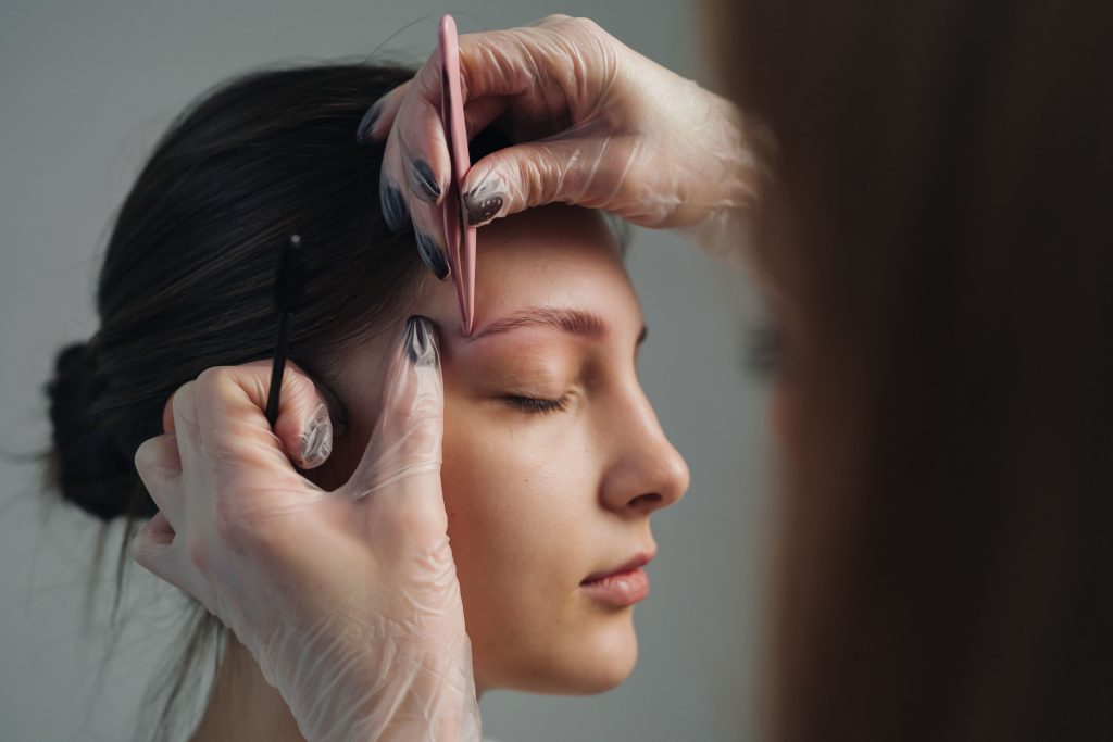 eyebrow shaping